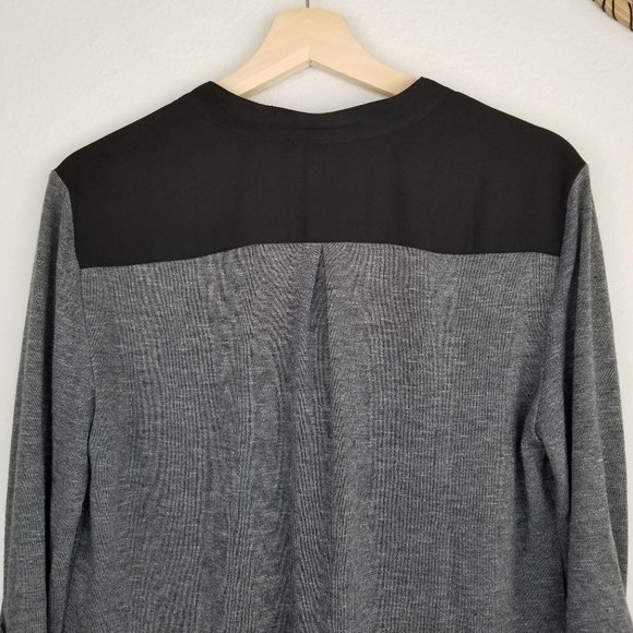 New Directions Button Down 2-Pocket Blouse w/ Yoke - Picture 5 of 13